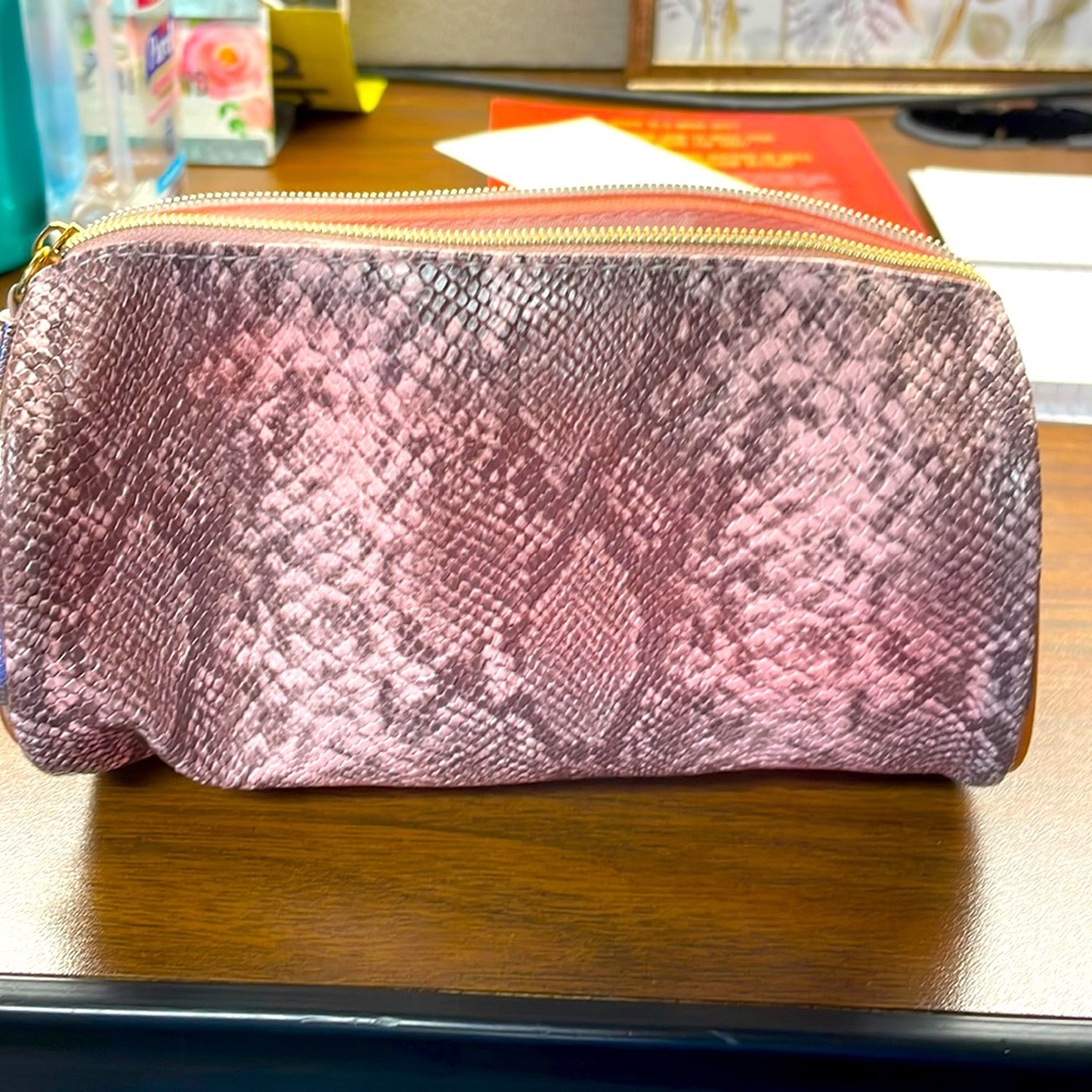 Cosmetic bag